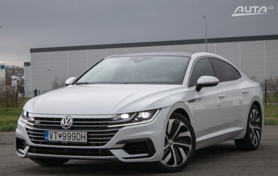 Volkswagen Arteon 2.0 TSI R-Line 4MOTION / DSG / 206kW / A7 / ZÁRUKA / AJ NA SPLÁTKY / PROTIÚČE 2018 - hlavní pohled
