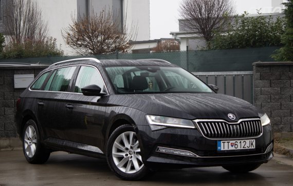 Škoda Superb Combi 2.0 TDI SCR Style DSG 2020 černá