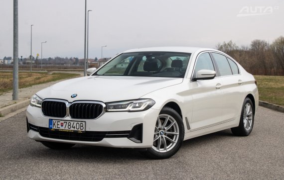BMW Rad 5 520D mHEV Xdrive / AJ NA SPLÁTKY- PROTIHODNOTA / 2022 - hlavní pohled