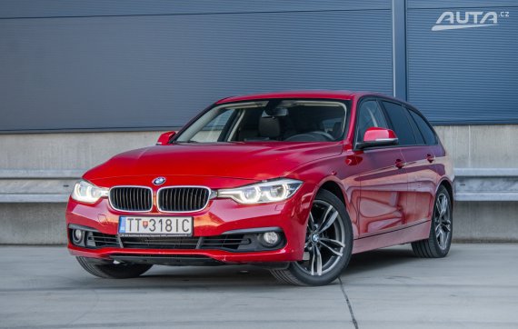 BMW Rad 3 Touring 320i xDrive  A/T / AJ NA SPLÁTKY / PROTIÚČET / 2016 - hlavní pohled