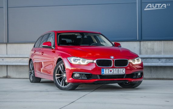 BMW Rad 3 Touring 320i xDrive  A/T / AJ NA SPLÁTKY / PROTIÚČET / 2016 červená