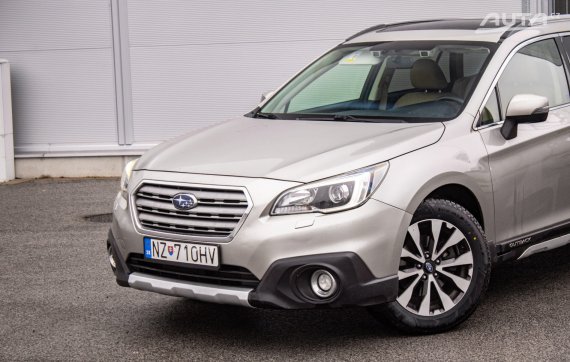 Subaru Outback 2.0D 110kw 4x4 CVT 2015 / AJ NA SPLÁTKY / PROTIÚČET 2015 stříbrná metalíza