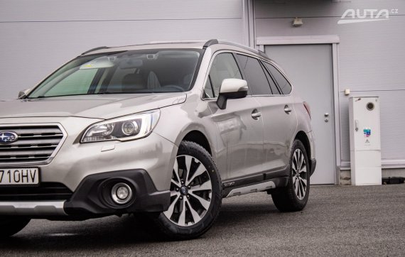 Subaru Outback 2.0D 110kw 4x4 CVT 2015 / AJ NA SPLÁTKY / PROTIÚČET 2015 stříbrná metalíza