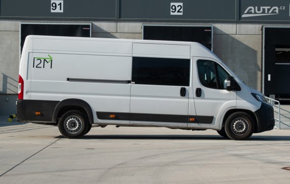 Fiat Ducato 2.2 MultiJet 140k L4H2 CREW CAB 7 miestne AJ NA SPLÁTKY / PROTIÚČET 2025 bílá