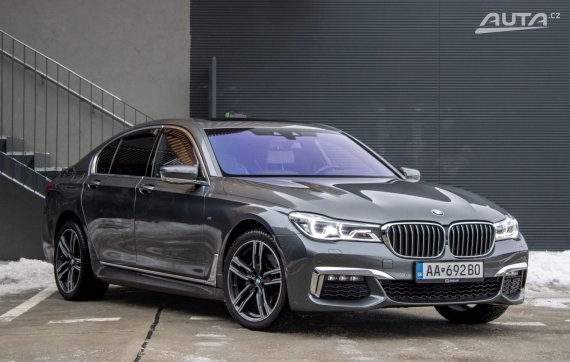 BMW Rad 7 730d xDrive A/T 2018 šedá