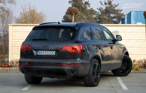 Audi Q7 4.2 FSI quattro tiptronic AJ NA SPLÁTKY / PROTIÚČET 2006 černá