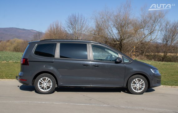 Volkswagen Sharan 2.0TDI / AJ NA SPLÁTKY - PROTIHODNOTA / 2015 šedá