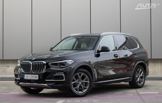 BMW X5 xDrive30d A/T, 195kW,A8 ZÁRUKA / AJ NA SPLÁTKY / PROTIÚČET 2019 - hlavní pohled