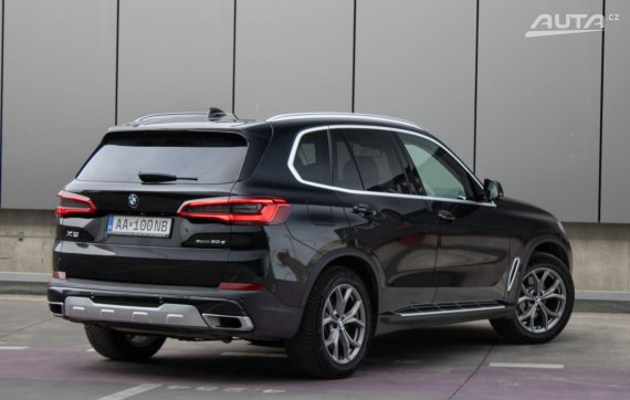 BMW X5 xDrive30d A/T, 195kW,A8 ZÁRUKA / AJ NA SPLÁTKY / PROTIÚČET 2019 černá