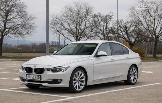 BMW Rad 3 318d A/T Modern Line /AJ NA SPLÁTKY / PROTIÚČET / 2014 - hlavní pohled