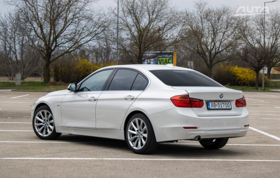 BMW Rad 3 318d A/T Modern Line /AJ NA SPLÁTKY / PROTIÚČET / 2014 bílá