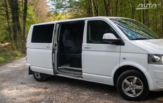 Volkswagen Caravelle 2013 bílá