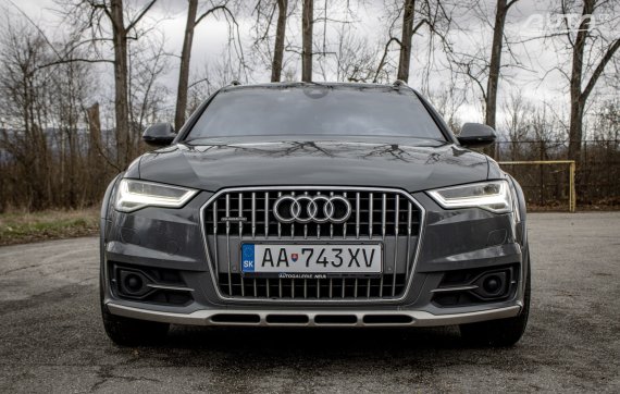 Audi A6 Allroad 3.0 TDI 320k quattro tiptronic 2018 šedá