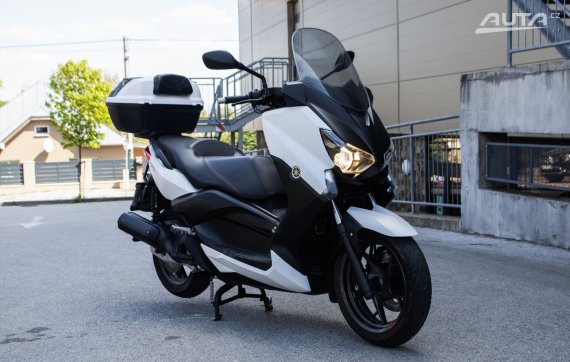 Yamaha X-Max 125 10,5kW (2015) / AJ NA SPLÁTKY / PROTIÚČET / 2015 bílá