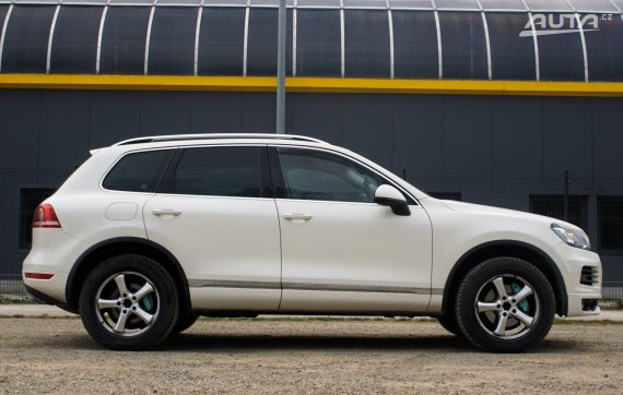 Volkswagen Touareg II 3.9 V6 TDI BlueMotion Technology 176kW / NA SPLÁTKY / NA PROTIÚČET 2011 bílá