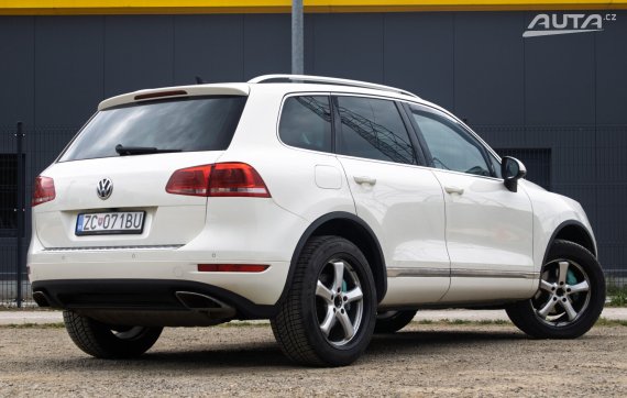 Volkswagen Touareg II 3.9 V6 TDI BlueMotion Technology 176kW / NA SPLÁTKY / NA PROTIÚČET 2011 bílá