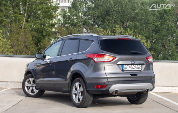 Ford Kuga 2.0 TDCi Duratorq 163k Titanium AWD A/T 2013 šedá
