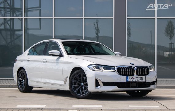 BMW Rad 5 530d mHEV xDRIVE 210kW AT8 / NA SPLÁTKY / NA PROTIÚČET 2020 bílá
