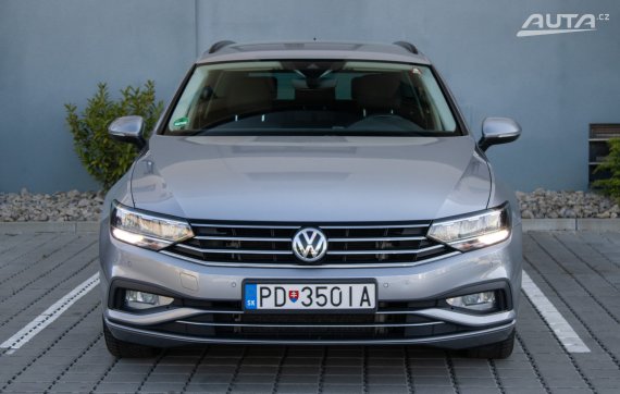Volkswagen Passat Variant 2.0TDI B8 DSG / AJ NA SPLÁTKY - PROTIHODNOTA / 2020 šedá