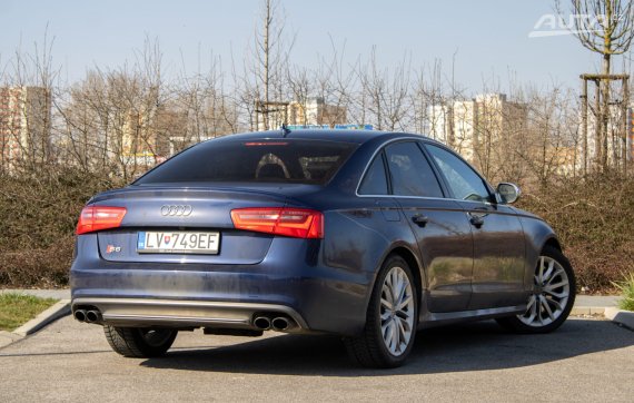 Audi S6 4.0 TFSI V8 quattro 309 kW A/T / AJ NA SPLÁTKY / PROTIÚČET / 2013 modrá