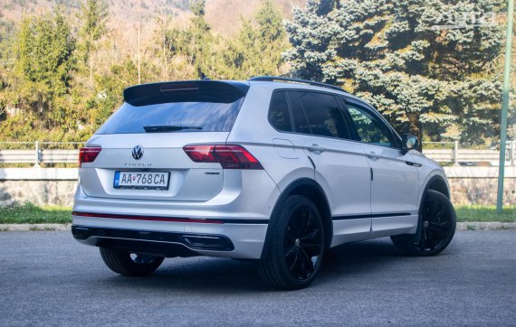 Volkswagen Tiguan 2.0 TDI EVO R-Line 4 MOTION DSG / AJ NA SPLÁTKY / PROTIÚČET / 2020 stříbrná metalíza