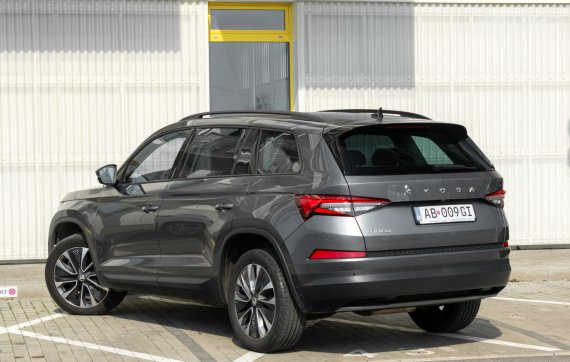 Škoda Kodiaq 110kw,7A/T, ZÁRUKA / AJ NA SPLÁTKY / PROTIÚČET 2022 stříbrná metalíza