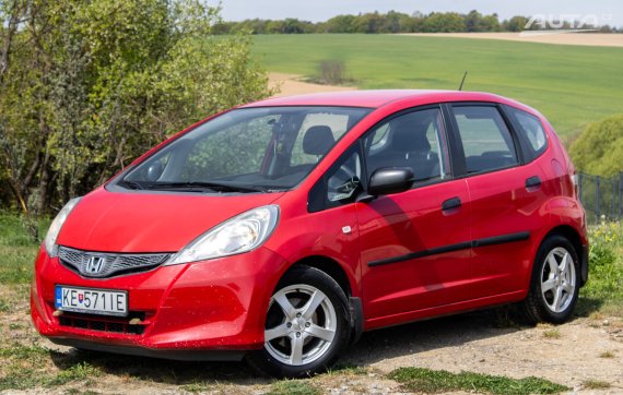 Honda Jazz 1.2 i-VTEC / 66kW / M5 / ZÁRUKA / AJ NA SPLÁTKY / PROTIÚČET 2012 - hlavní pohled