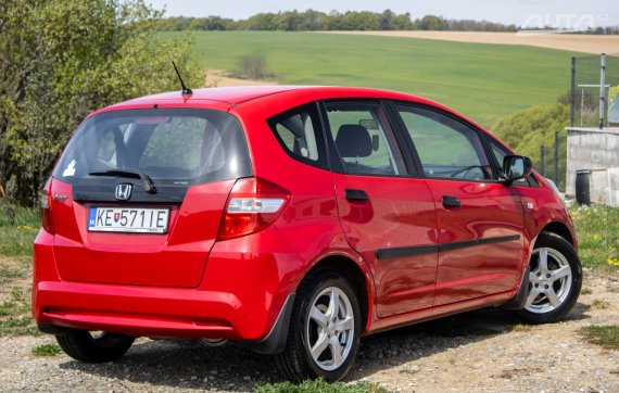 Honda Jazz 1.2 i-VTEC / 66kW / M5 / ZÁRUKA / AJ NA SPLÁTKY / PROTIÚČET 2012 červená
