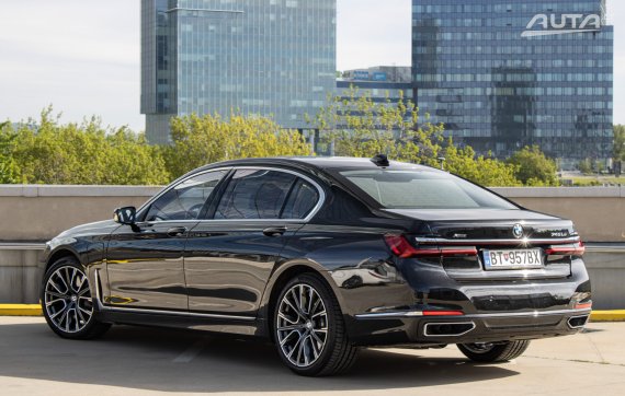 BMW Rad 7 745 Le Xdrive A/T8 210kW / ZÁRUKA / AJ NA SPLÁTKY / PROTIÚČET / 2019 černá