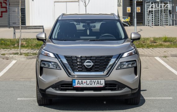 Nissan X-Trail 1.5 N-Connecta Xtronic CVT / 120kW / ZÁRUKA / AJ NA SPLÁTKY / PROTIÚČET 2024 stříbrná metalíza