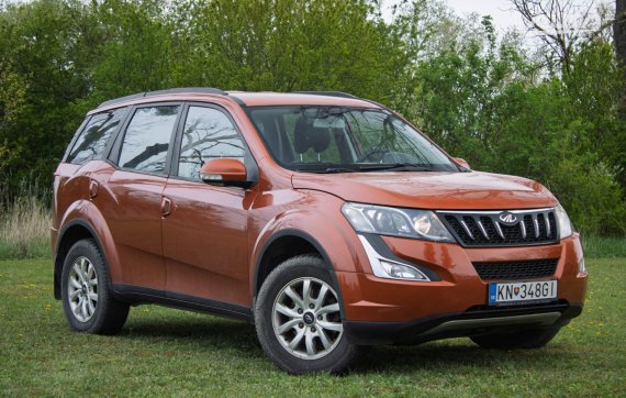 Mahindra XUV 500 W8 2.2 16V CRDi 4x4 103kW / NA SPLÁTKY / NA PROTIÚČET 2017 oranžová