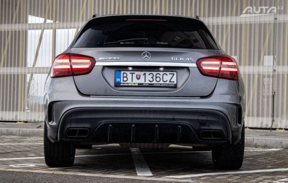 Mercedes-Benz GLA AMG  45 280kW A/T 7-st. 2018  AJ NA SPLÁTKY / PROTIÚČET / 2018 šedá