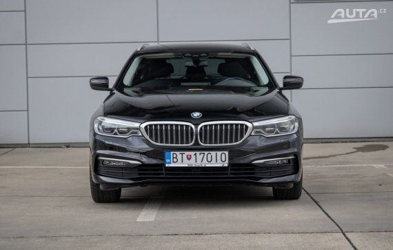 BMW Rad 5 Touring 520d xDrive A/T 2019 černá