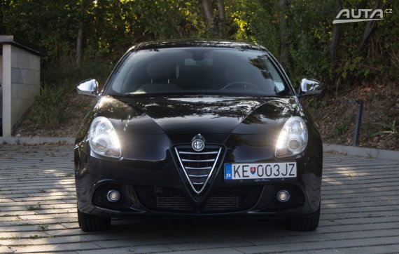 Alfa Romeo Giulietta 1.4 T Distinctive 2015 černá