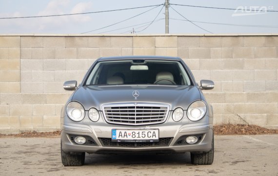 Mercedes-Benz E trieda Sedan 280 Elegance A/T 4-matic 2006 šedá