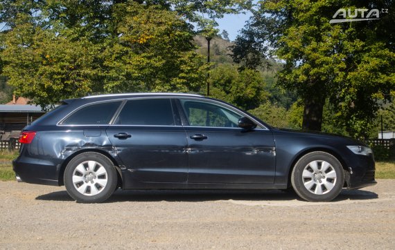 Audi A6 Avant 3.0 TDI DPF multitronic 2014 modrá