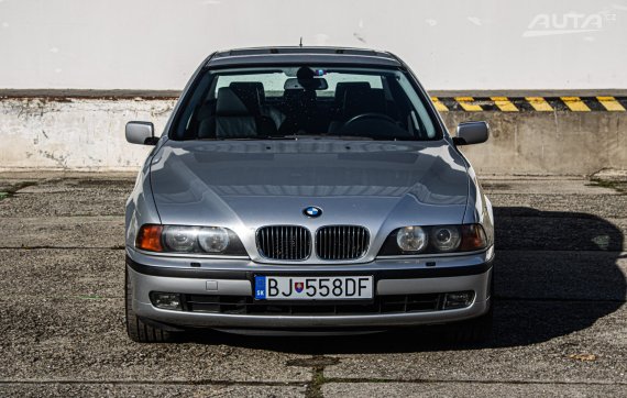 BMW Rad 5 540 i, 210kW, M6, 4d. / AJ NA SPLÁTKY / PROTIÚČET / 1999 stříbrná metalíza