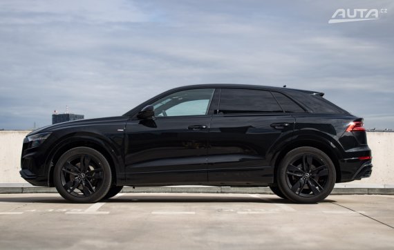 Audi Q8 50 3.0 TDI mHEV Quattro 210kw / AJ NA SPLÁTKY / PROTIÚČET / 2023 černá