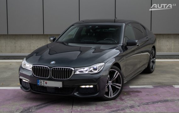 BMW Rad 7 740d xDrive M-Packet 235 kW A/T / AJ NA SPLÁTKY / PROTIÚČET / 2017 - hlavní pohled