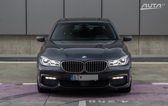BMW Rad 7 740d xDrive M-Packet 235 kW A/T / AJ NA SPLÁTKY / PROTIÚČET / 2017 šedá