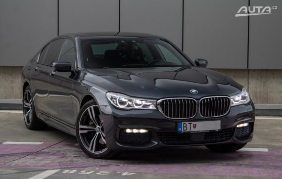BMW Rad 7 740d xDrive M-Packet 235 kW A/T / AJ NA SPLÁTKY / PROTIÚČET / 2017 šedá