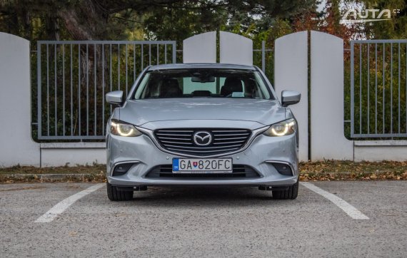Mazda 6 2.0 Skyactiv-G Revolution / 1.MAJITEĽ / DPH / BOSE / PROTIÚČET / AJ NA SPLÁTKY 2017 stříbrná metalíza