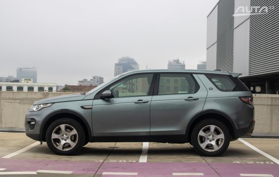 Land Rover Discovery Sport 2.0L TD4 HSE AT 2018 šedá