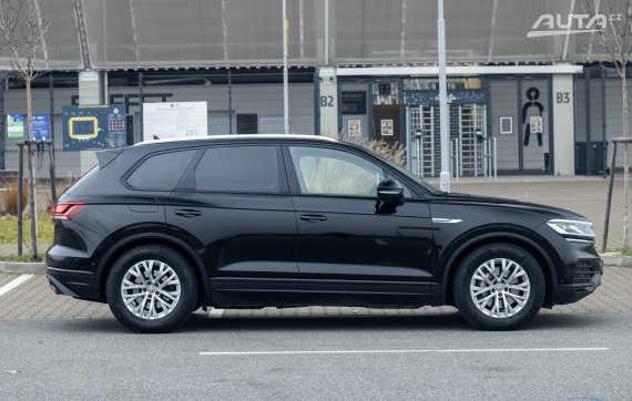 Volkswagen Touareg 3.0 TDI 4Motion Tiptronic, 170kW (2020) / AJ NA SPLÁTKY / PROTIÚČET / 2020 černá