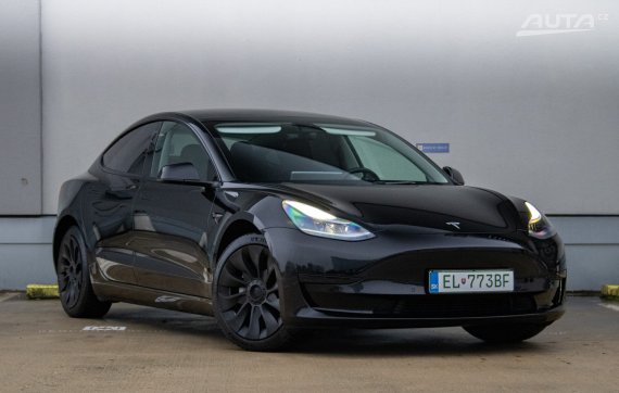Tesla Model 3 Standard Range Plus 54kWh RWD 239kW / AJ NA SPLÁTKY / PROTIÚČET 2021 černá