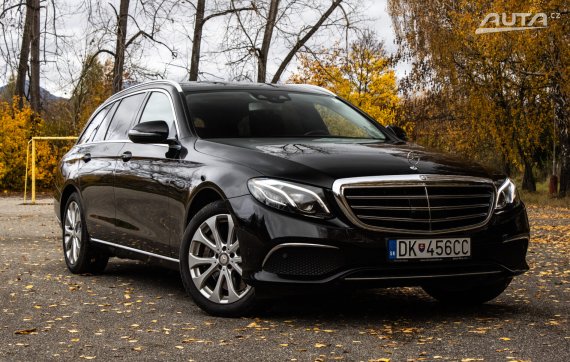 Mercedes-Benz E trieda Kombi 400 4MATIC A/T 2017 černá