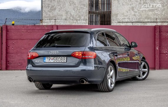 Audi A4 Avant 3.0 TDI V6 quattro 2009 šedá
