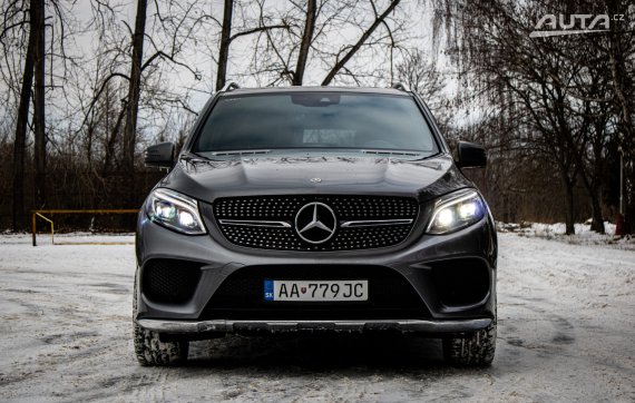Mercedes-Benz GLE Trieda 550 E 4MATIC 325kW / AJ NA SPLÁTKY / PROTIÚČET 2018 šedá