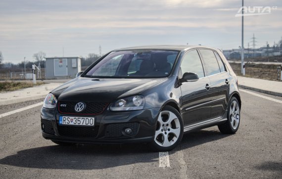 Volkswagen Golf 2.0 FSI GTI Turbo DSG / AJ NA SPLÁTKY / PROTIHODNOTA 2005 - hlavní pohled