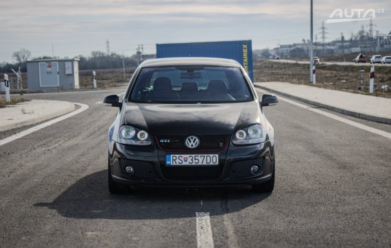 Volkswagen Golf 2.0 FSI GTI Turbo DSG / AJ NA SPLÁTKY / PROTIHODNOTA 2005 černá